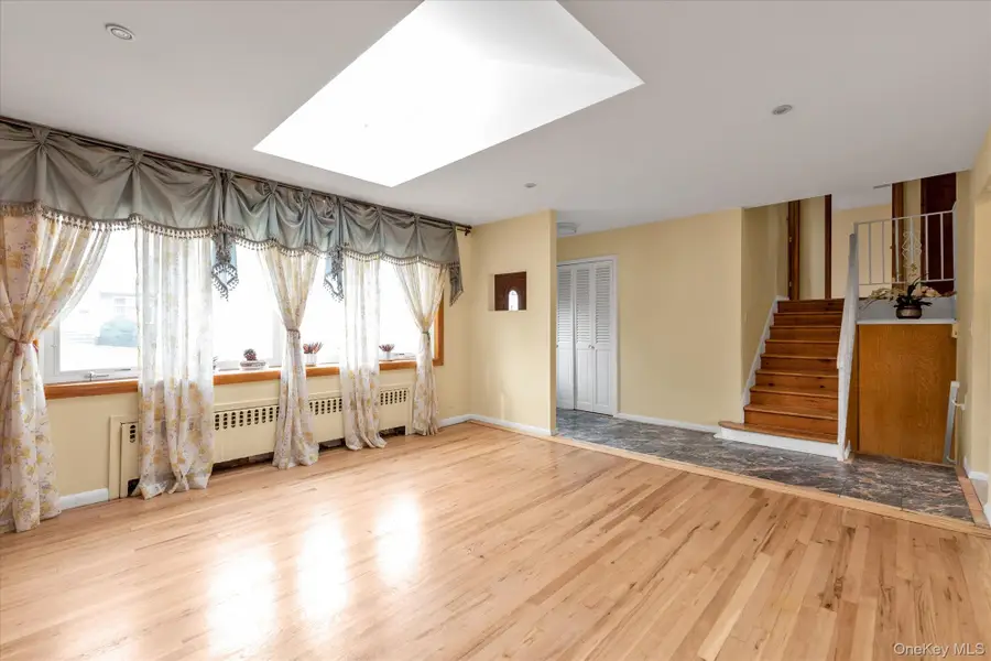 26 Humphrey Drive, Syosset, NY 11791 - Image #3