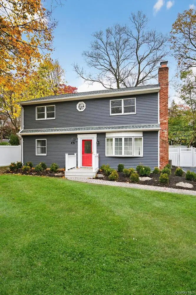 7 Claire Avenue, Huntington Station, NY 11746 - Image #3