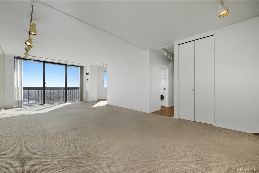 27110 Grand Central Parkway #30R, Queens, NY 11005 - Image #2