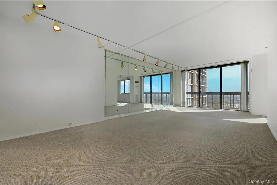 27110 Grand Central Parkway #30R, Queens, NY 11005 - Image #3