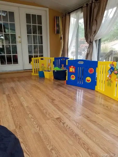 9 Mulberry Drive, Smithtown, NY 11787 - Image #2