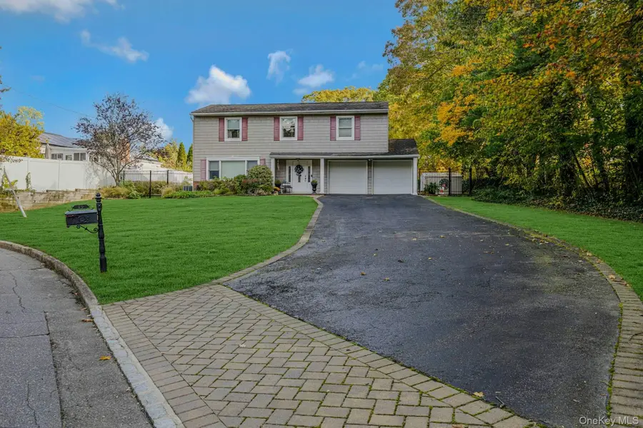 89 Walnut Street, Lake Grove, NY 11755 - Image #2