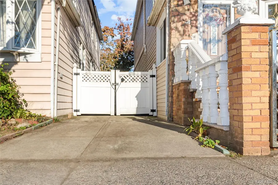 109-29 Van Wyck Expressway, Jamaica, NY 11435 - #3