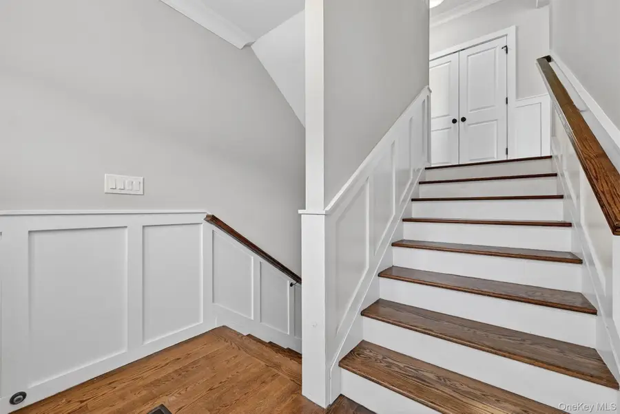 548 Mountainview Avenue, Valley Cottage, NY 10989 - #2