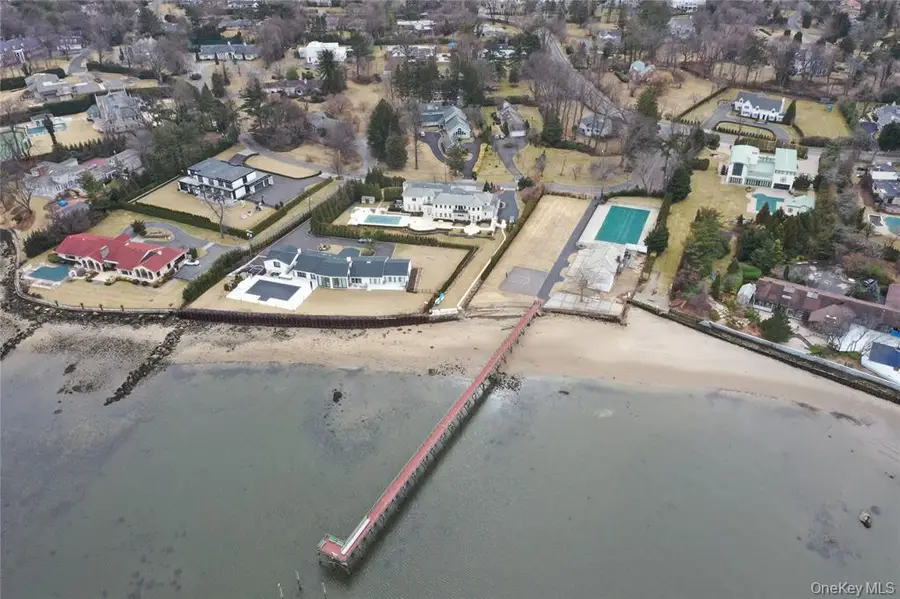 31 Harbour Road, Great Neck, NY 11024 - Image #3