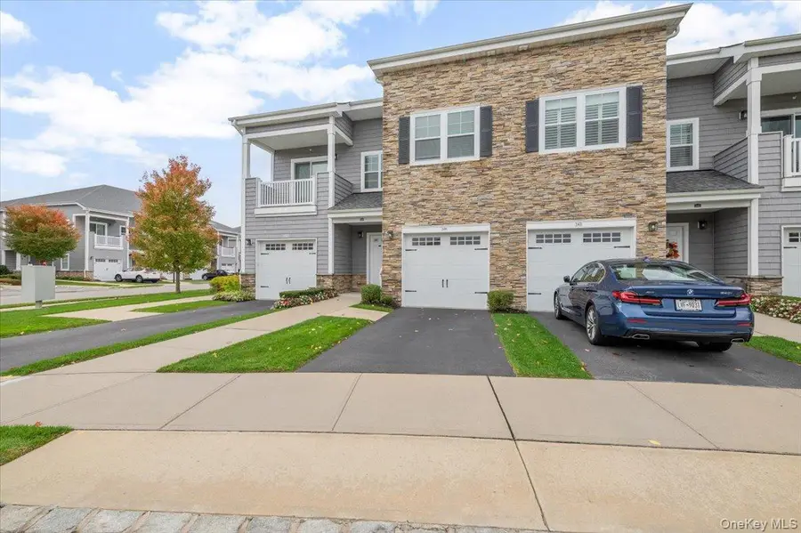 240 Fall Court, Elwood, NY 11731 - Image #2