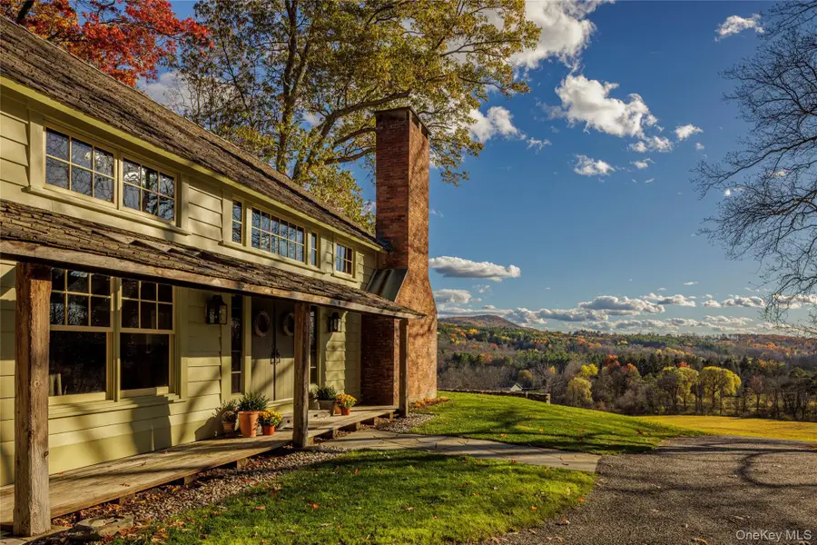 46 Lockrow Road, Troy, NY 12180 - Image #3