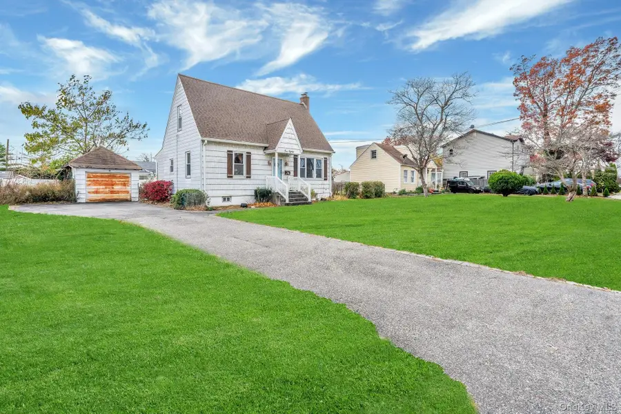 180 Thomas Street, Brentwood, NY 11717 - Image #3