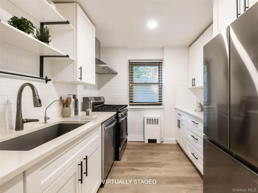 1 East Mill Drive #1H, Great Neck, NY 11021 - Image #2