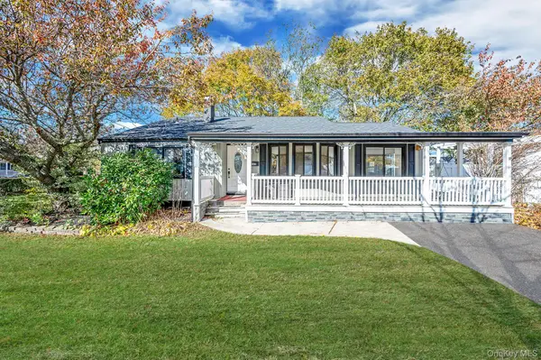 1401 Race Avenue, Medford, NY 11763