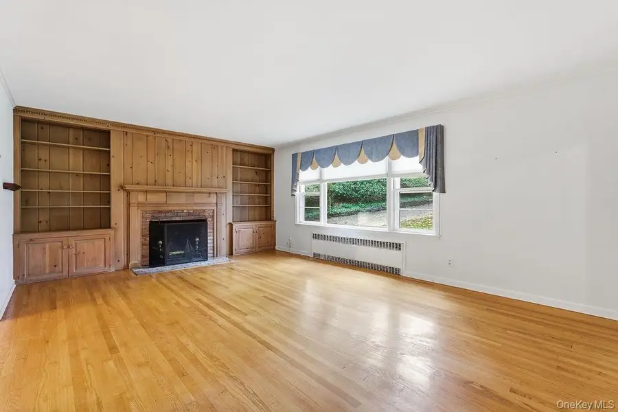 26 Paul Revere Lane, Centerport, NY 11721 - Image #3