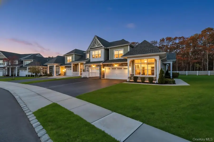 195 Belmont Circle, Yaphank, NY 11980 - Image #2