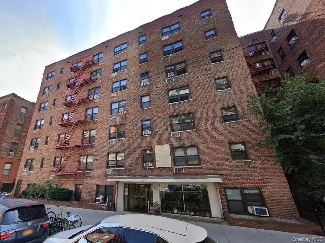 143-40 Roosevelt Avenue #5J, Flushing, NY 11354 - Image #1