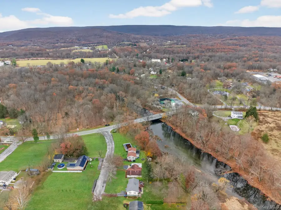 24 Patricia Lane, Washingtonville, NY 10992 - Image #2