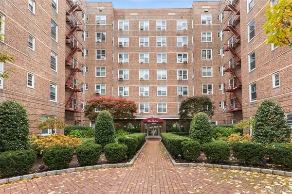 64-11 99th Street #3O4, Rego Park, NY 11374