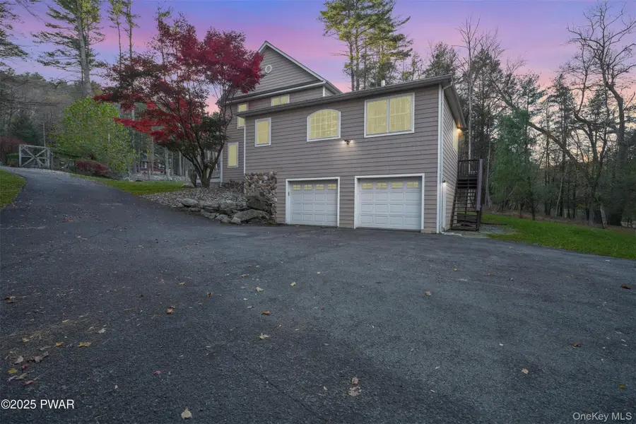 121 Millcreek Court, Milford, PA 18337 - Image #3