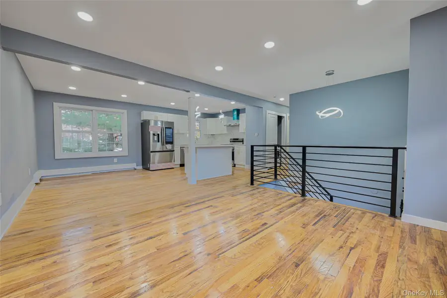 398 Glen Drive, Shirley, NY 11967 - Image #3