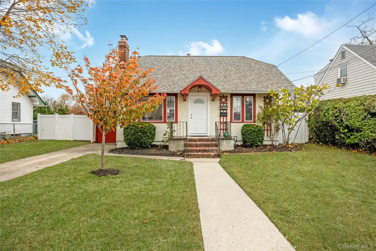 51 Castleton Court, Oceanside, NY 11572 - #1