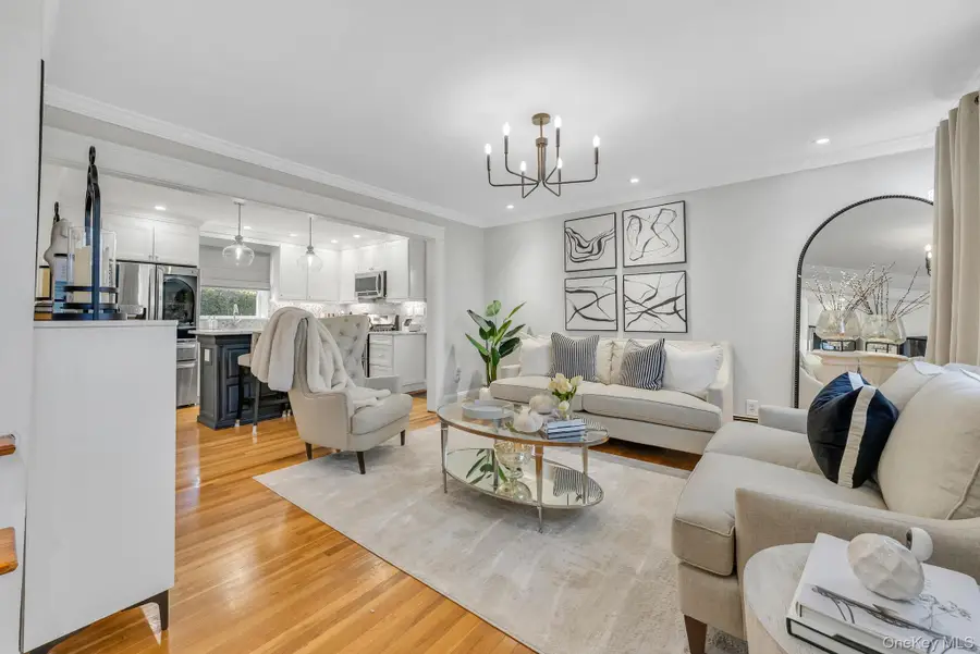 248 Arnold Avenue, West Babylon, NY 11704 - Image #3