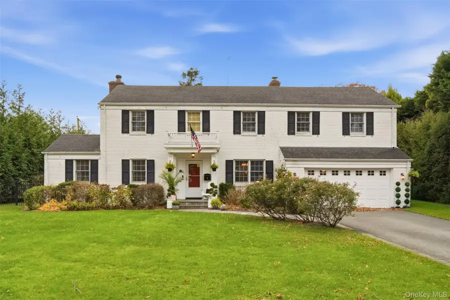 30 Lawrence Lane, Bay Shore, NY 11706 - Image #2