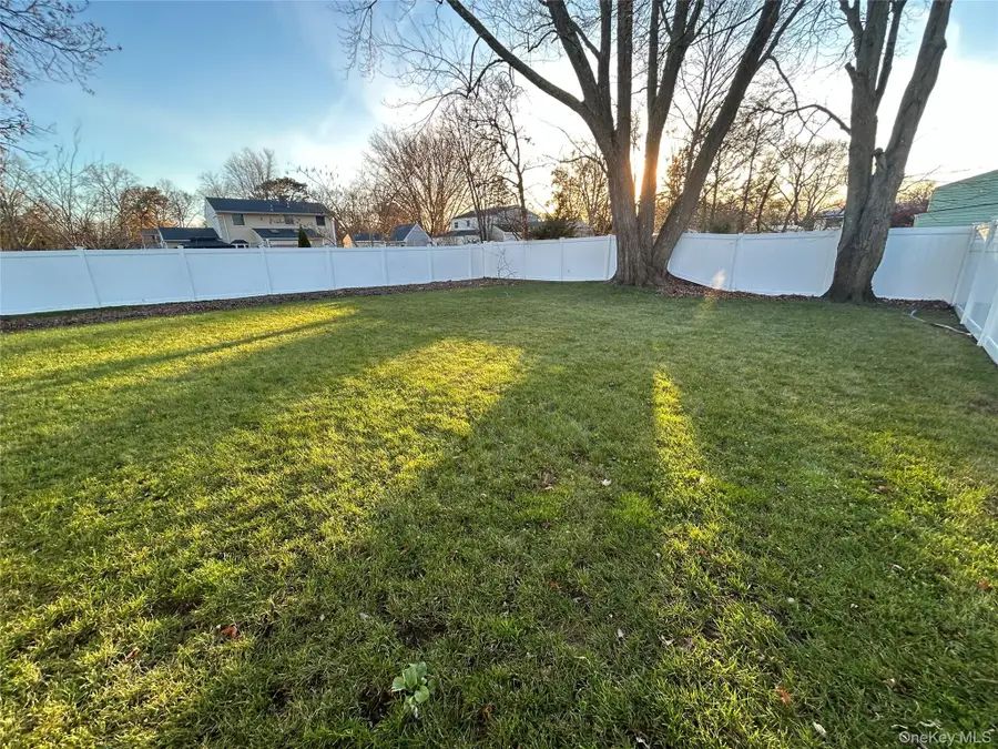 7 Heather Court, Centereach, NY 11720 - Image #3