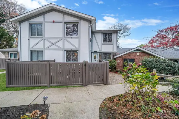 320 Woodland Court, Coram, NY 11727