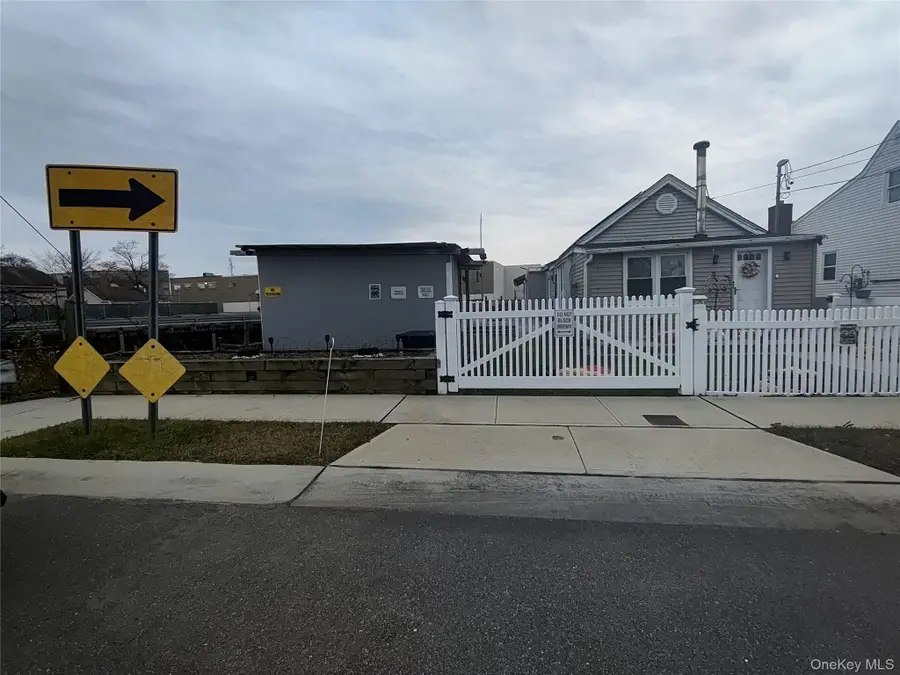 5 Chestnut Road, Inwood, NY 11096 - Image #2