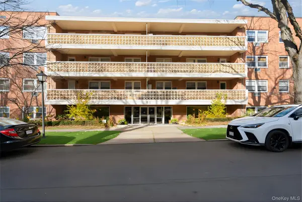 45 Hill Park Avenue #PR2, Great Neck, NY 11021