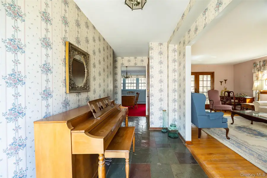 4 Mcallister Drive, Pleasant Valley, NY 12569 - Image #3