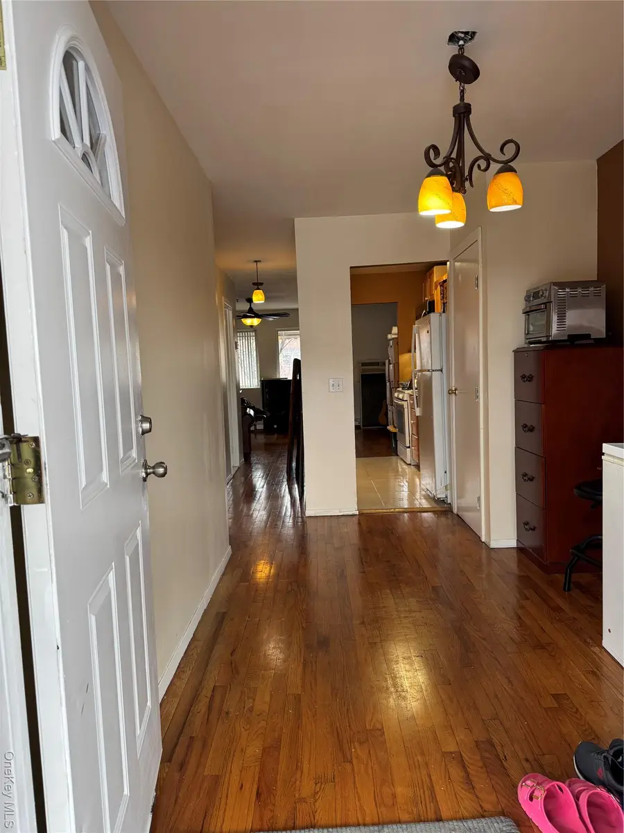 9 Harper Court, Bronx, NY 10466 - Image #3