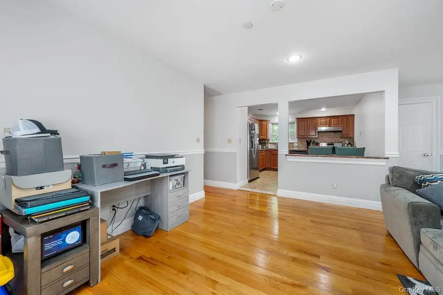 253-12 58 Avenue, Little Neck, NY 11362 - Image #2