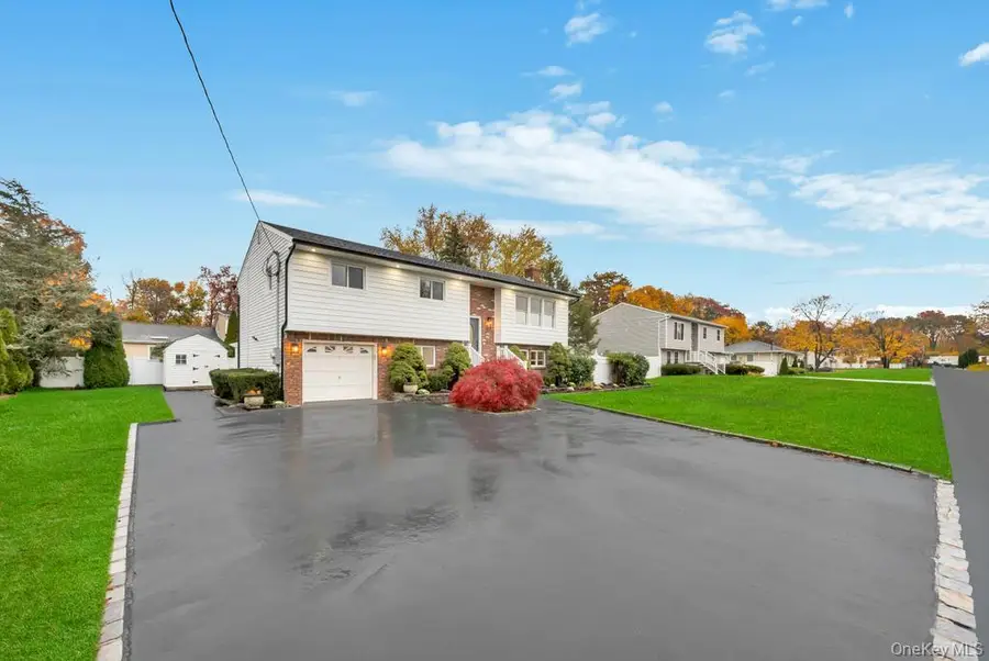 331 Gillette Street, Dix Hills, NY 11746 - Image #2