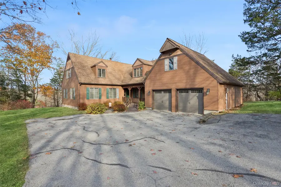 686 Traver Road, Pleasant Valley, NY 12569 - Image #3