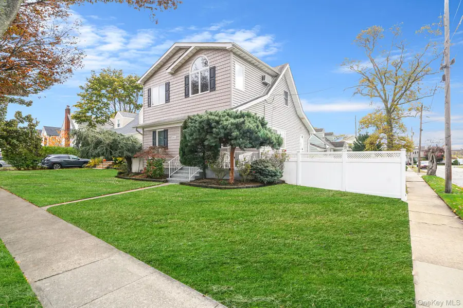 1800 Stuyvesant Avenue, Merrick, NY 11566 - #2