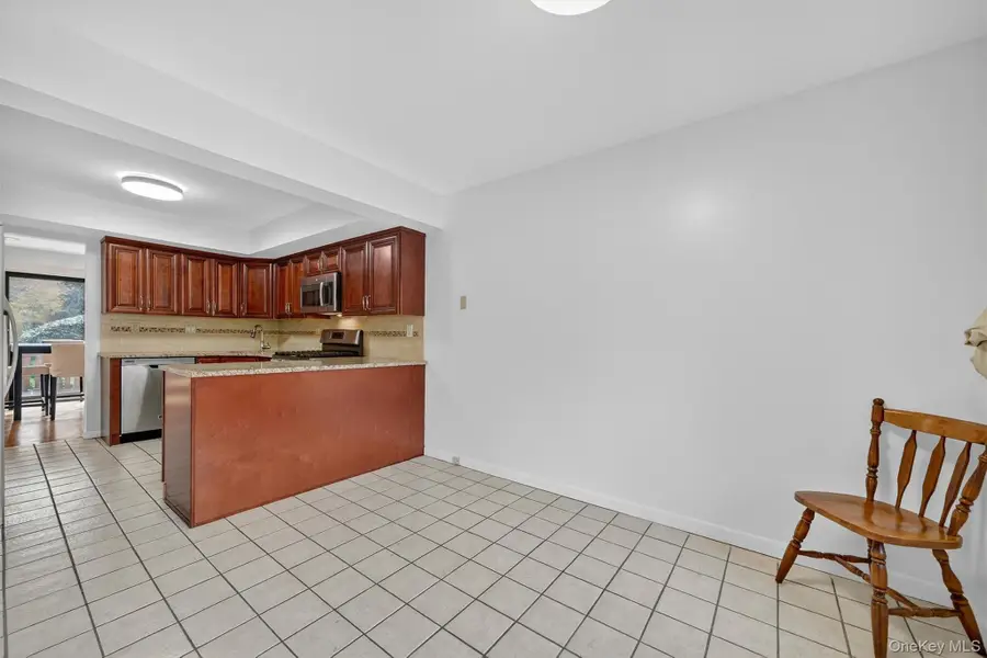 200 California Road #9, Bronxville, NY 10708 - Image #3