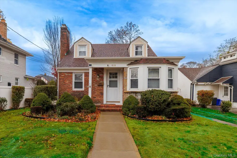 619 Ashland Avenue, Baldwin, NY 11510 - Image #2