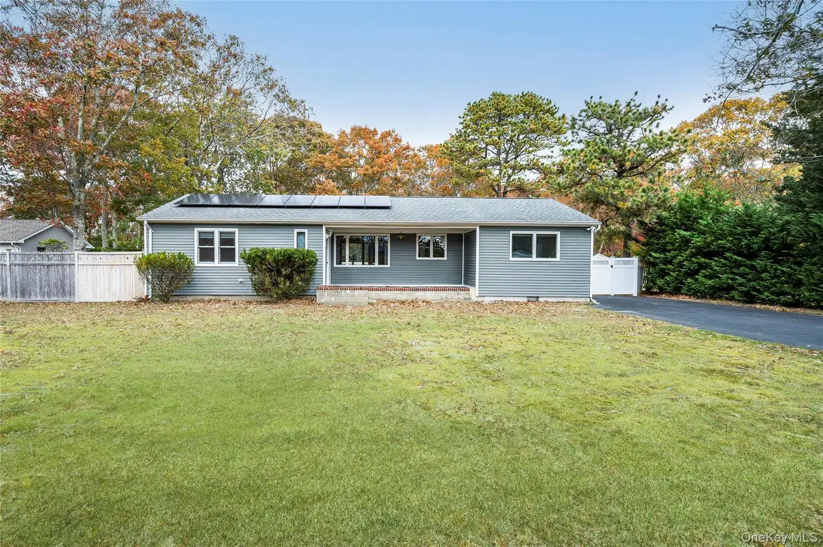 21 Woodridge Road, Hampton Bays, NY 11946 - Image #1