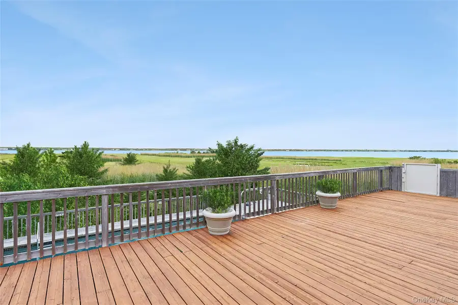 542 Dune Road, Westhampton, NY 11977 - Image #2