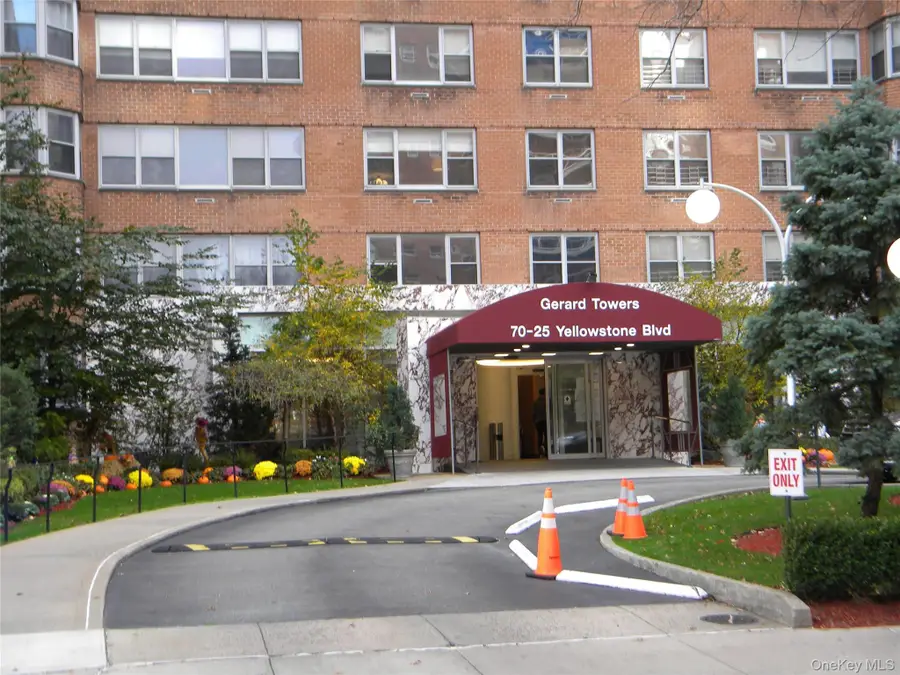 70-25 Yellowstone Boulevard #17Q, Forest Hills, NY 11375 - Image #2