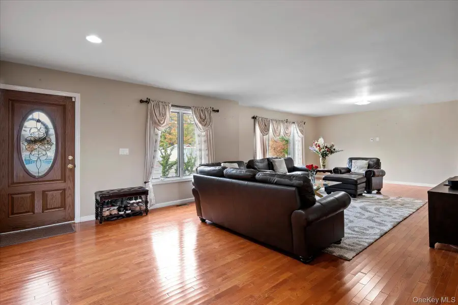 2261 Willow Street, Wantagh, NY 11793 - Image #3