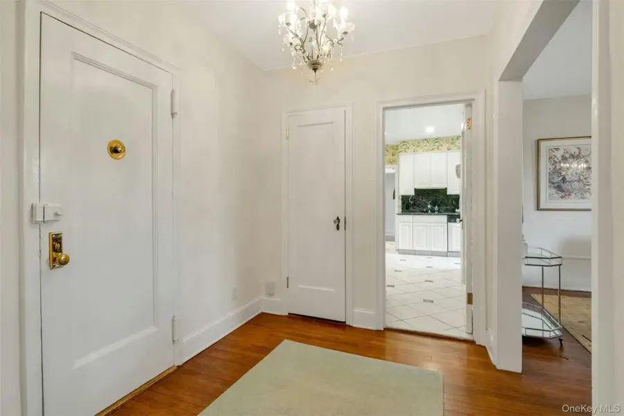 4810 Boston Post Road #2D, Pelham, NY 10803 - Image #2