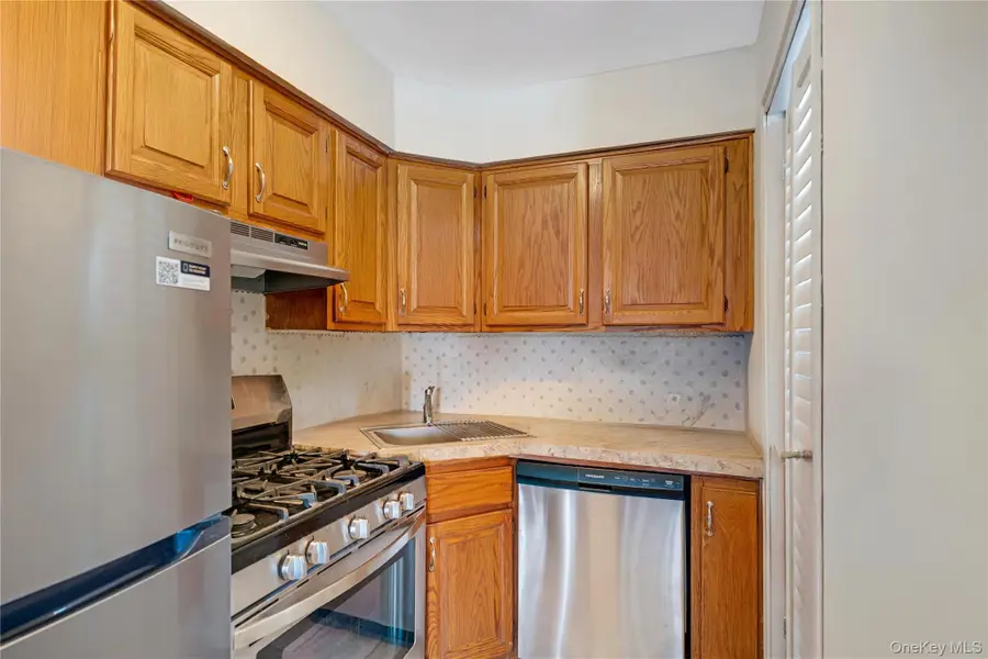 17 Gregory Lane #A, Staten Island, NY 10314 - Image #3