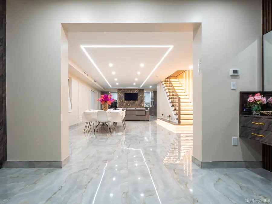 6501 110th Street, Forest Hills, NY 11375 - Image #3