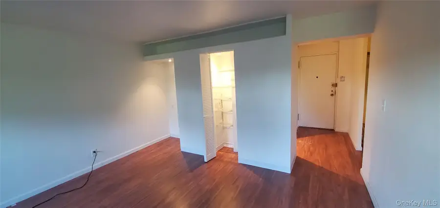 42 Pine Street #2E, Yonkers, NY 10701 - Image #2