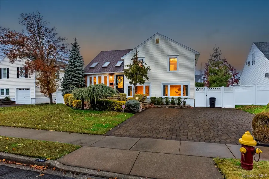 3641 Sarah Drive, Wantagh, NY 11793 - Image #2