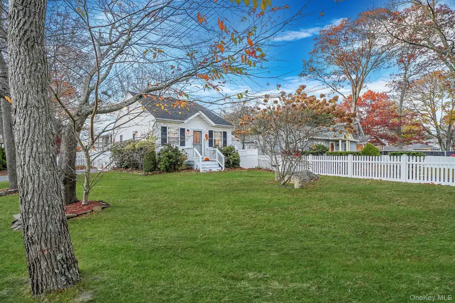 156 Clinton Avenue, East Patchogue, NY 11772 - Image #2