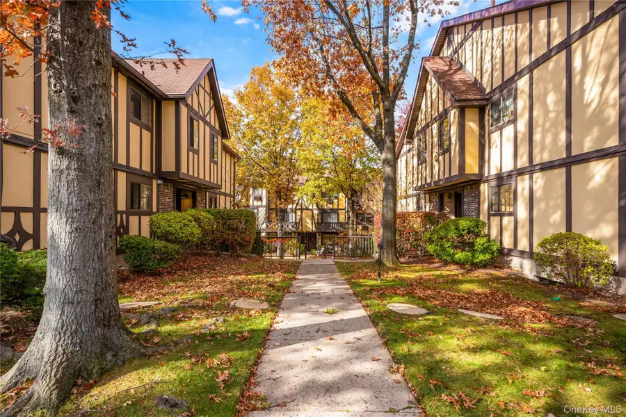 155 Devon Loop #A, Staten Island, NY 10314 - Image #2