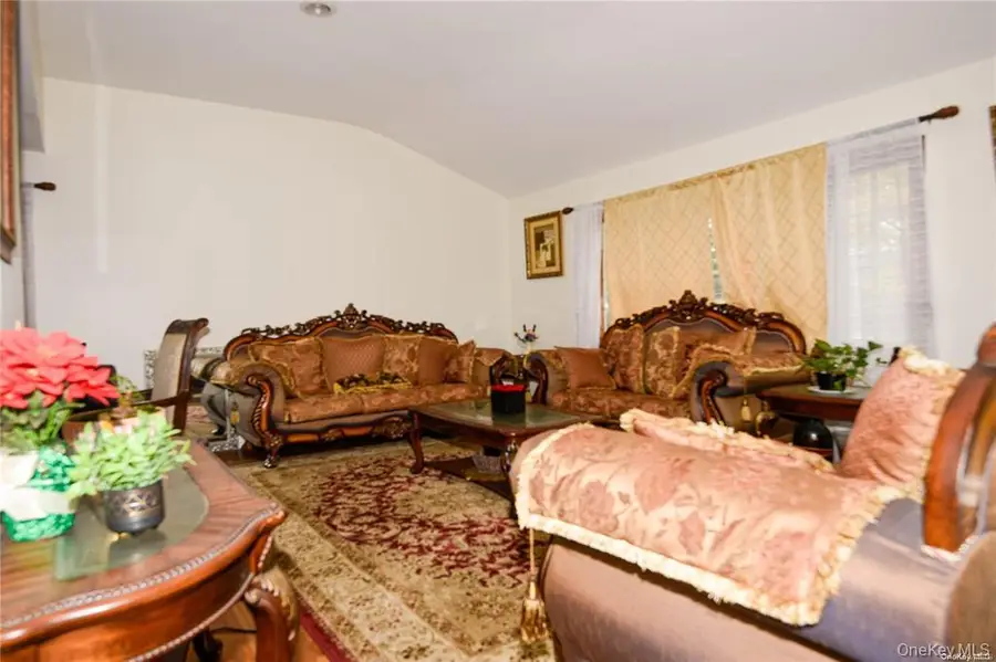 29 Andover Drive, Deer Park, NY 11729 - Image #3