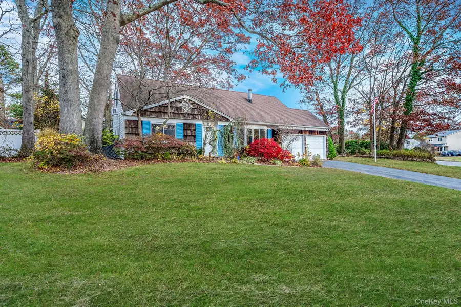 23 Dellmarie Lane, Nesconset, NY 11767 - Image #2