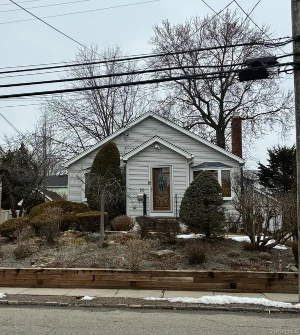 86 Scarcliffe Drive, Malverne, NY 11565